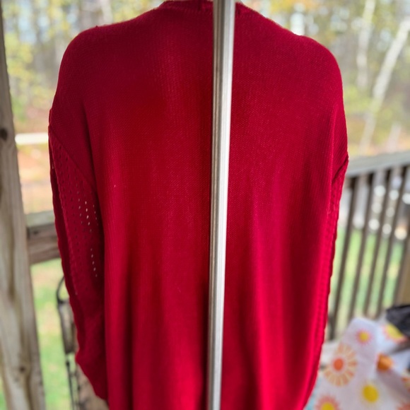 Elegant Red Cable Knit Cardigan - Picture 4 of 7